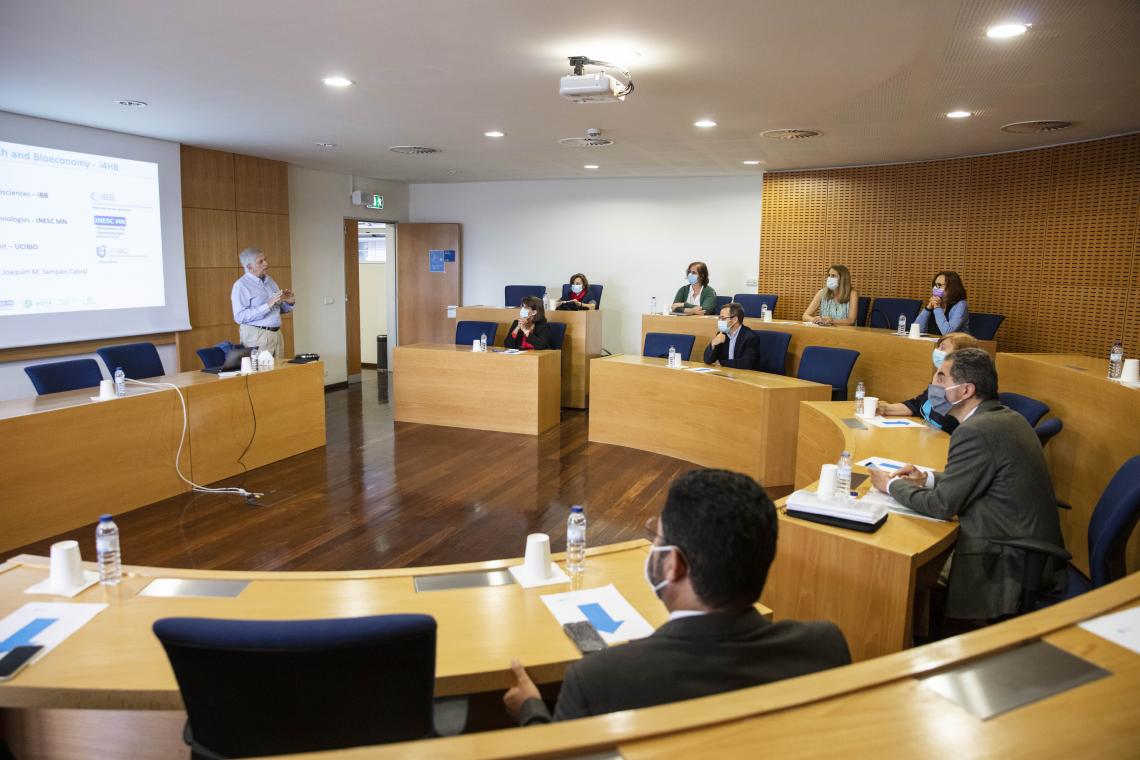 Meeting with Researchers: dialogues on science policy